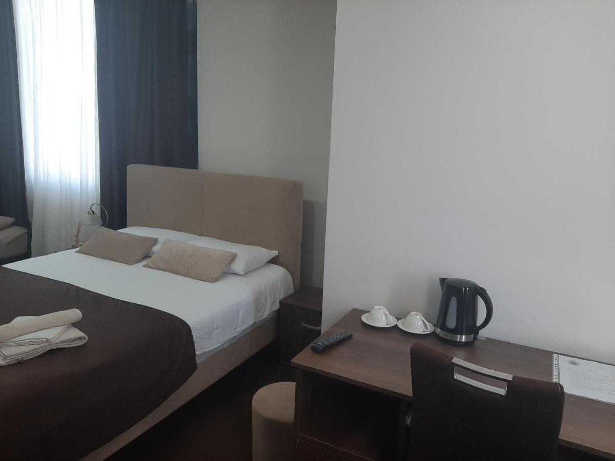 Hotel Usce Sabac Ngoại thất bức ảnh